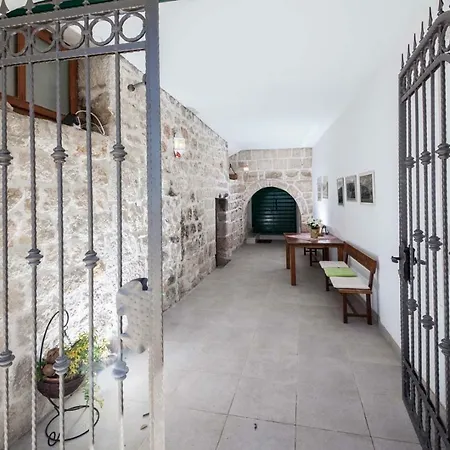 Feriehus House Mars In Podgora, Jacuzzi Podgora (Split-Dalmatia)
